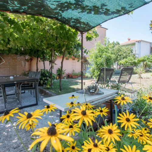 Apartments With Parking Space Umag - 2529