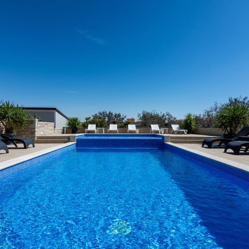 Family-friendly Apartments With Swimming Pool Valbandon, Fažana - 2201 Valbandon