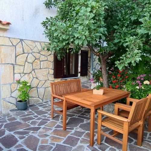 Apartments With Parking Space Cres - 7983