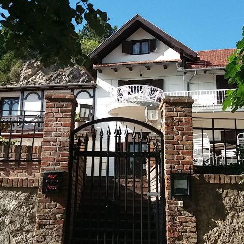 Valcsics Villa Panzió Pécs – Pécs, Ungaria