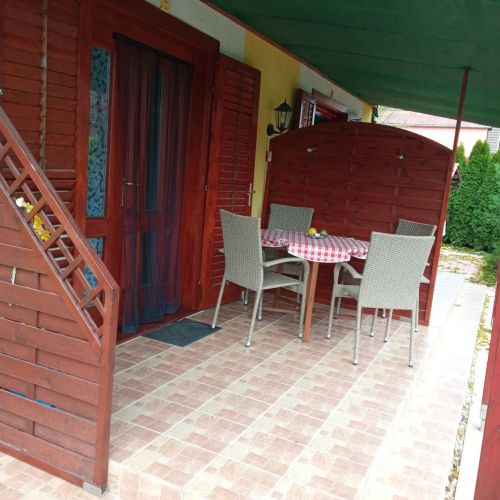 Borostyán Apartmanház Tamási – Tamási, Ungaria