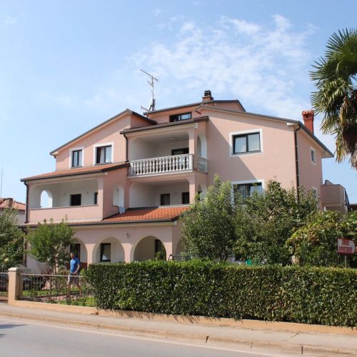 Apartments With Parking Space Umag - 6932
