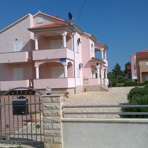 Apartments By The Sea Vrsi - Mulo, Zadar - 5860 Vrsi - Mulo