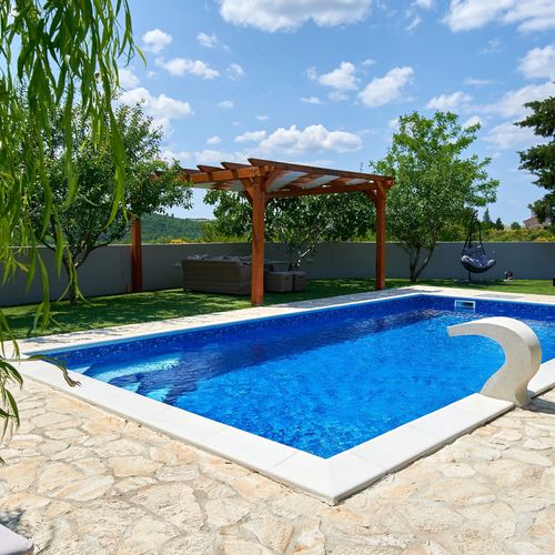 Apartmanok Családok Részére Medencével Ljubac, Zadar - 14148 Ljubač