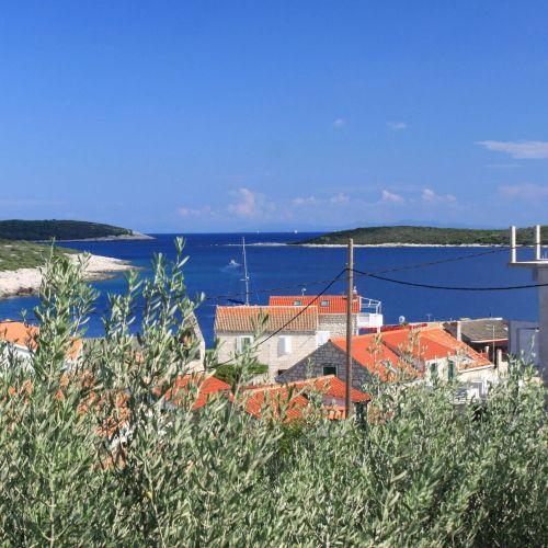 Apartments By The Sea Rukavac, Vis - 2411 Rukavac