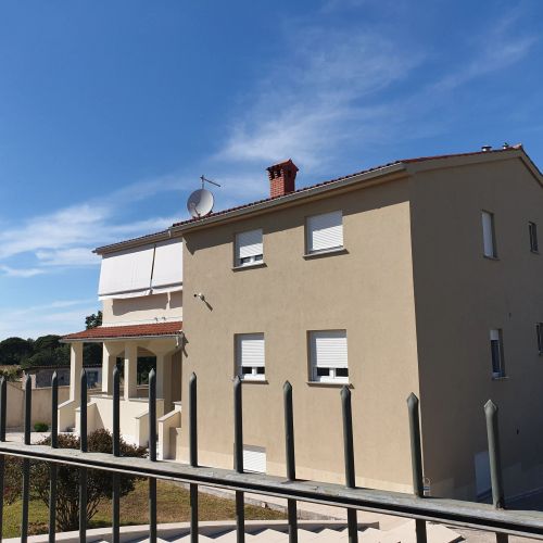 Apartments With Parking Space Valbandon, Fažana - 7296 Valbandon