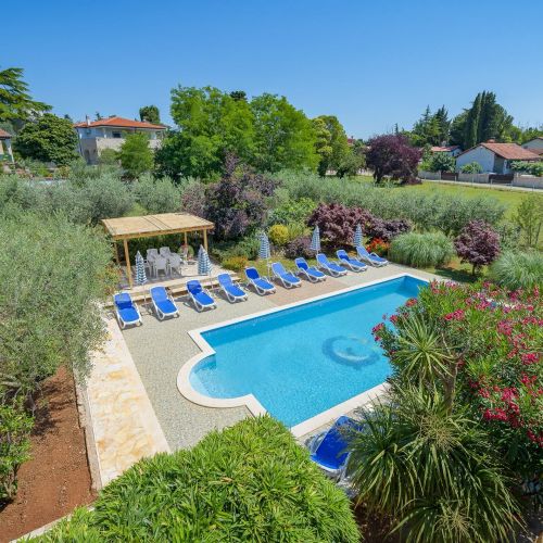 Family-friendly Apartments With Swimming Pool Bašanija, Umag - 3402 Bašanija