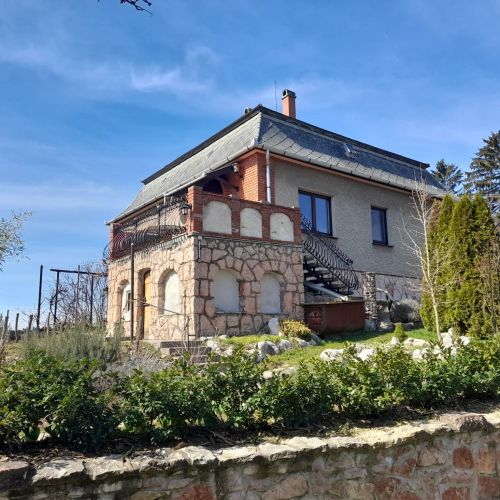 Panoráma Apartman/Kerti Lak Mór – Mór, Węgry