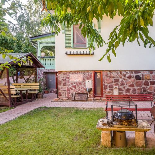 Ádám Apartman Balatonföldvár – Balatonföldvár, Ungaria
