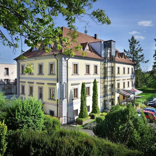 Maxmilian Lifestyle Resort Loučeň