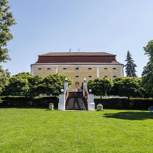 Dvůr Pecínov Struhařov