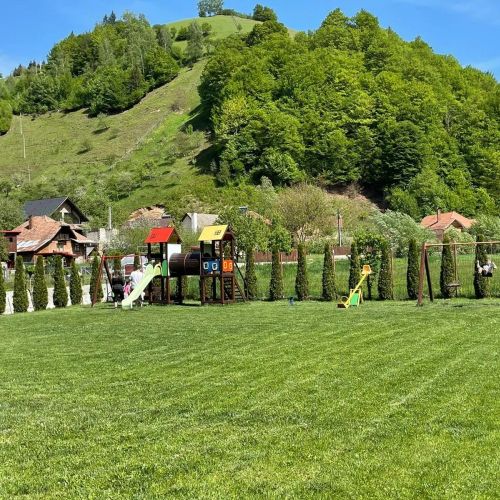 Pensiunea Flori de Măr Poiana Mărului – Poiana Mărului, România