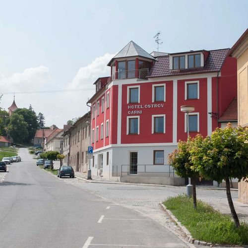 Hotel Ostrov Garni Sadská