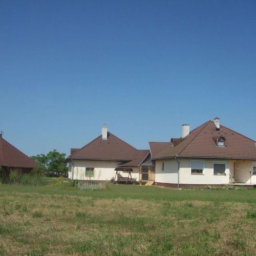 Lila Akác Vendégház Dabrony