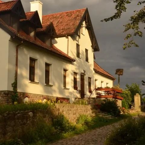 STADNINA KONI KIERZBUŃ Barczewo – Barczewo, Polska