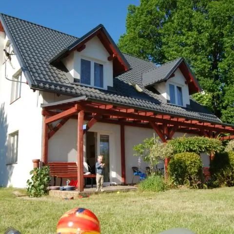 Pokoje Gościnne Pod Lasem Jantar