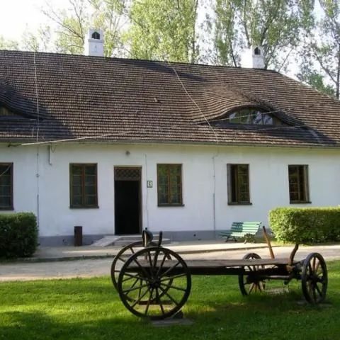 Ośrodek Szkoleniowo-Turystyczny 'DWOREK-GORCE' Kamienica
