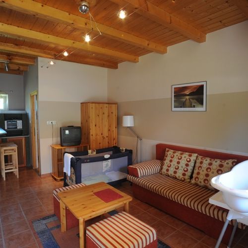 Apartament studio family cu 2 camere pentru 4 pers. (se poate solicita pat suplimentar)