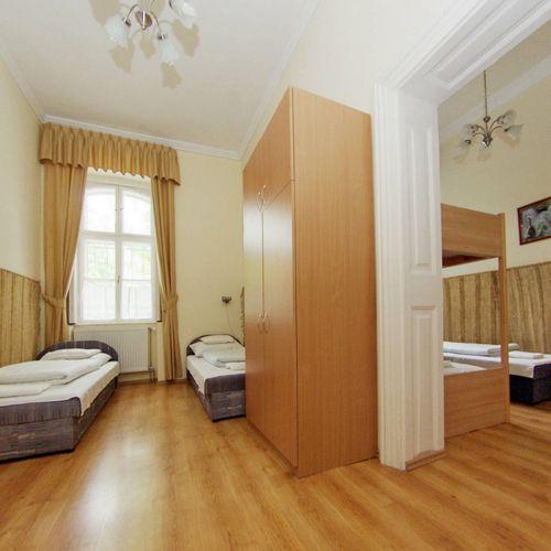Apartament family la parter cu 2 camere pentru 5 pers.