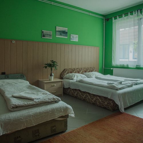 Camera tripla art cu baie