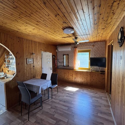 Apartament 4-osobowy na poddaszu z panoramą z 2 pomieszczeniami sypialnianymi (możliwa dostawka)