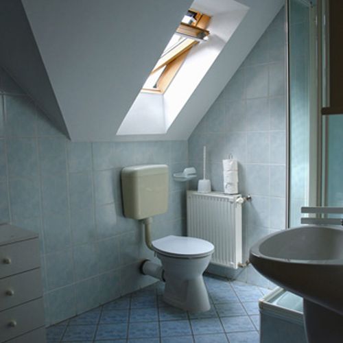 Apartament la etaj cu balcon cu 2 camere pentru 4 pers.