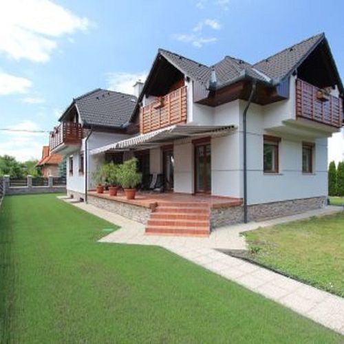Apartament la mansardă cu aer condiționat cu 2 camere pentru 4 pers.