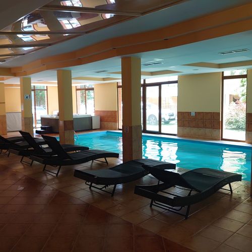 Apartament la etaj cu balcon cu 2 camere pentru 6 pers. (se poate solicita pat suplimentar)