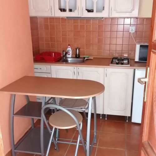 Apartament studio la parter cu 1 camera pentru 3 pers.