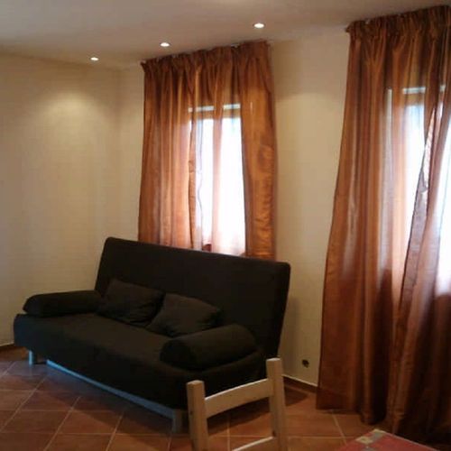 Apartament la etaj cu balcon cu 2 camere pentru 4 pers.