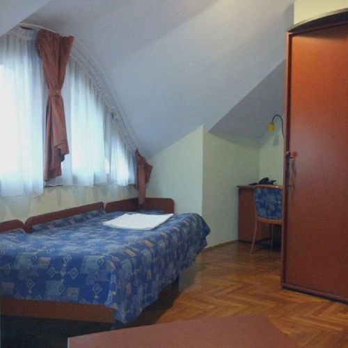 Camera single standard se află în aripa nouă.