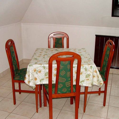 Apartament family la mansardă cu 3 camere pentru 9 pers.