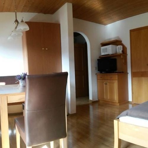 Apartament cu balcon cu panoramă cu 3 camere pentru 6 pers. (se poate solicita pat suplimentar)