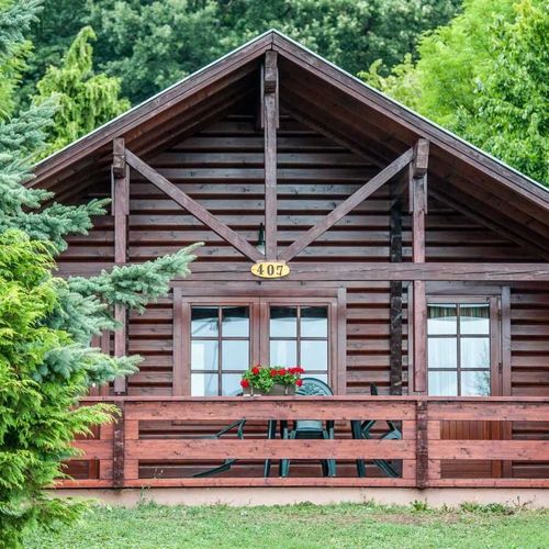 Apartament standard întreaga unitate cu 2 camere pentru 4 pers.