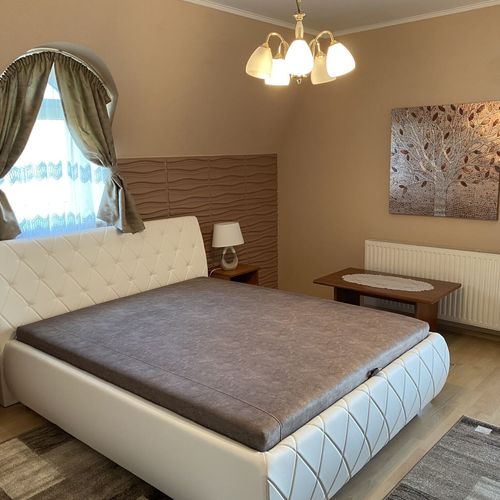 Apartament 4-osobowy na piętrze z balkonem z 2 pomieszczeniami sypialnianymi (możliwa dostawka)