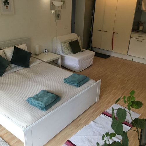 Apartament studio la parter cu 1 camera pentru 2 pers.