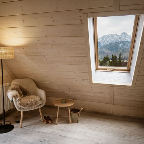 Camera dubla cu balcon cu vedere spre munte
