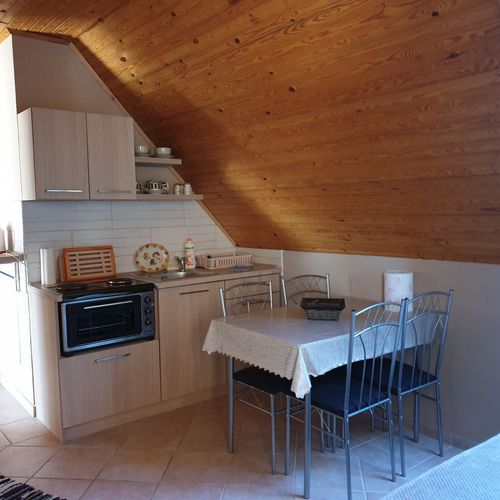Apartament confort cu balcon cu 2 camere pentru 4 pers.