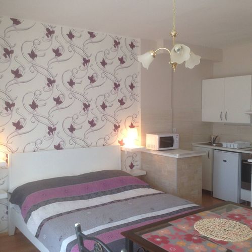 Apartament la parter cu balcon cu 2 camere pentru 5 pers.