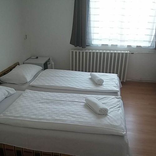 Camera cvadrupla economy twin (se poate solicita pat suplimentar)