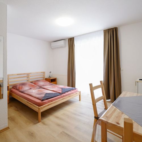 Camera dubla cu balcon cu aer condiționat