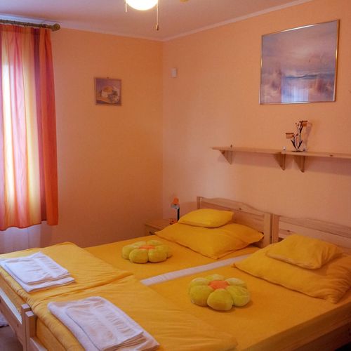 Apartament 6-osobowy Komfort z własną kuchnią z 3 pomieszczeniami sypialnianymi