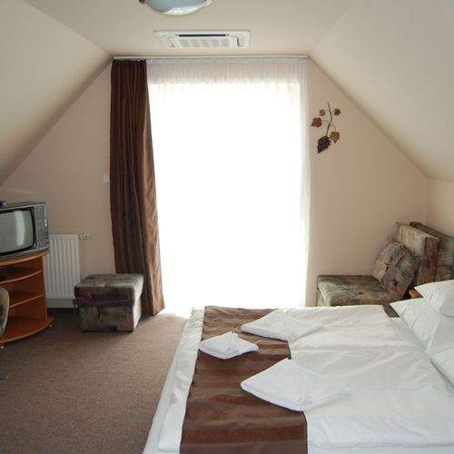 Apartament 4-osobowy Classic z balkonem z 2 pomieszczeniami sypialnianymi