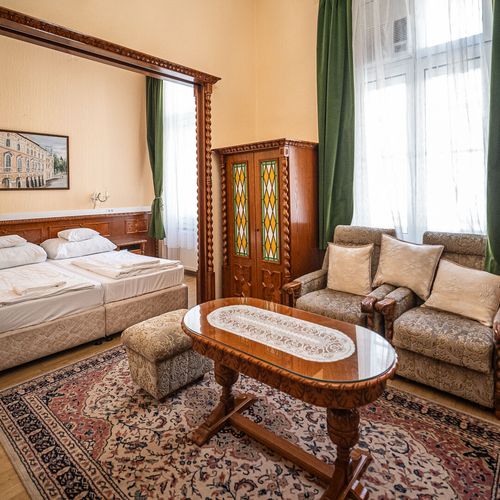 Suita romantică cu baie cu 1 camera pentru 2 pers. (se poate solicita pat suplimentar)