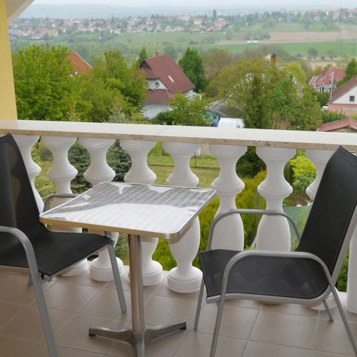 Apartament 2-osobowy z balkonem z klimatyzacją z 1 pomieszczeniem sypialnianym