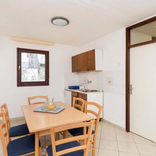 "C" Apartman pro 6 os. se 3 ložnicemi s výhledem na les