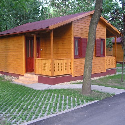 Cabană pentru 2 pers. (se inchirieaza doar integral)