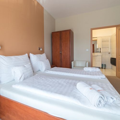 Rodinný Apartman s balkónem pro 4 os. se 2 ložnicemi (s možností přistýlky)