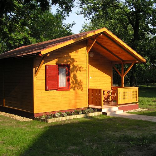 Cabană confort family pentru 4 pers. (se inchirieaza doar integral) (se poate solicita pat suplimentar)