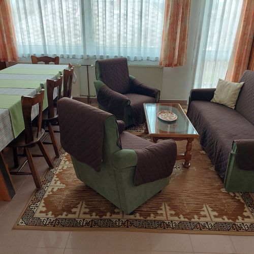 Apartament 8-osobowy cały dom z widokiem na las z 3 pomieszczeniami sypialnianymi